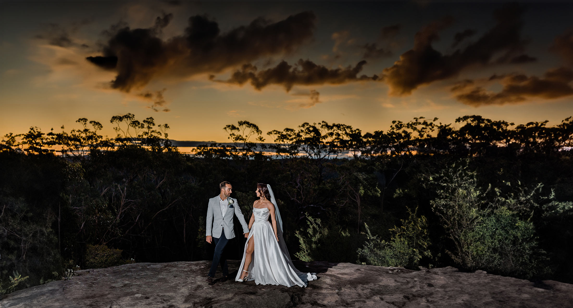 wedding photography at sunset time