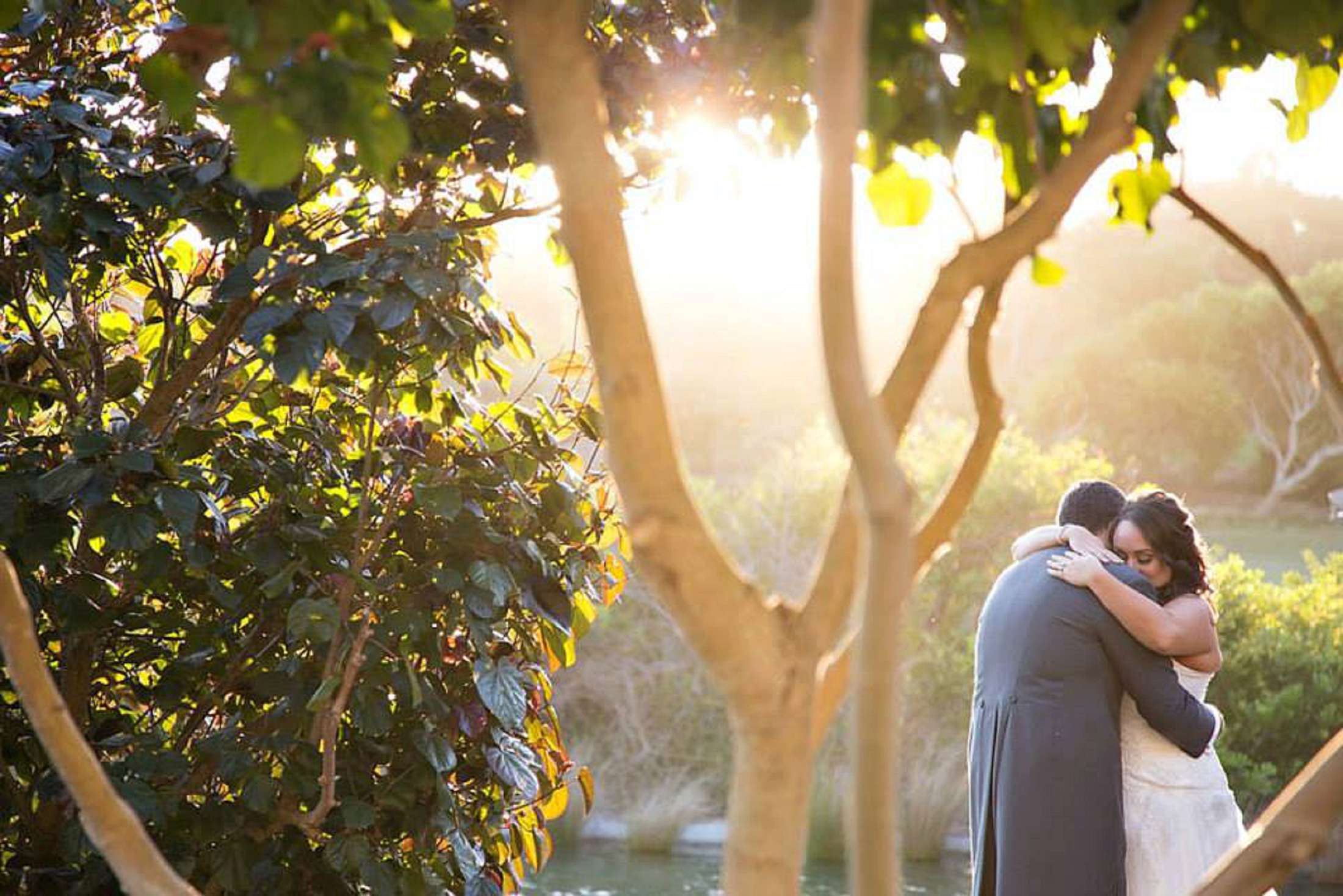 magenta shores wedding